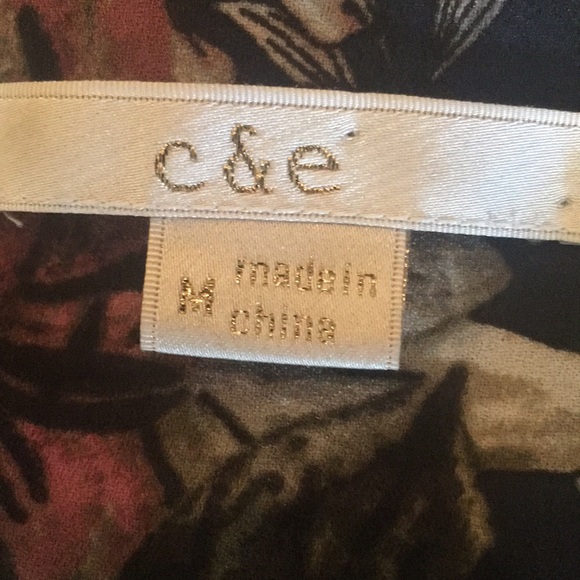 Women’s c & e floral Blouse in Medium - Picture 10 of 12